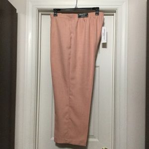 Alfred Dunner apricot color pants with pockets